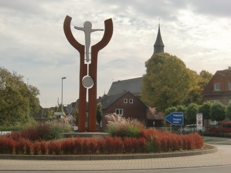 Kranenburg : Große Straße, attraktiver Kreisverkehr